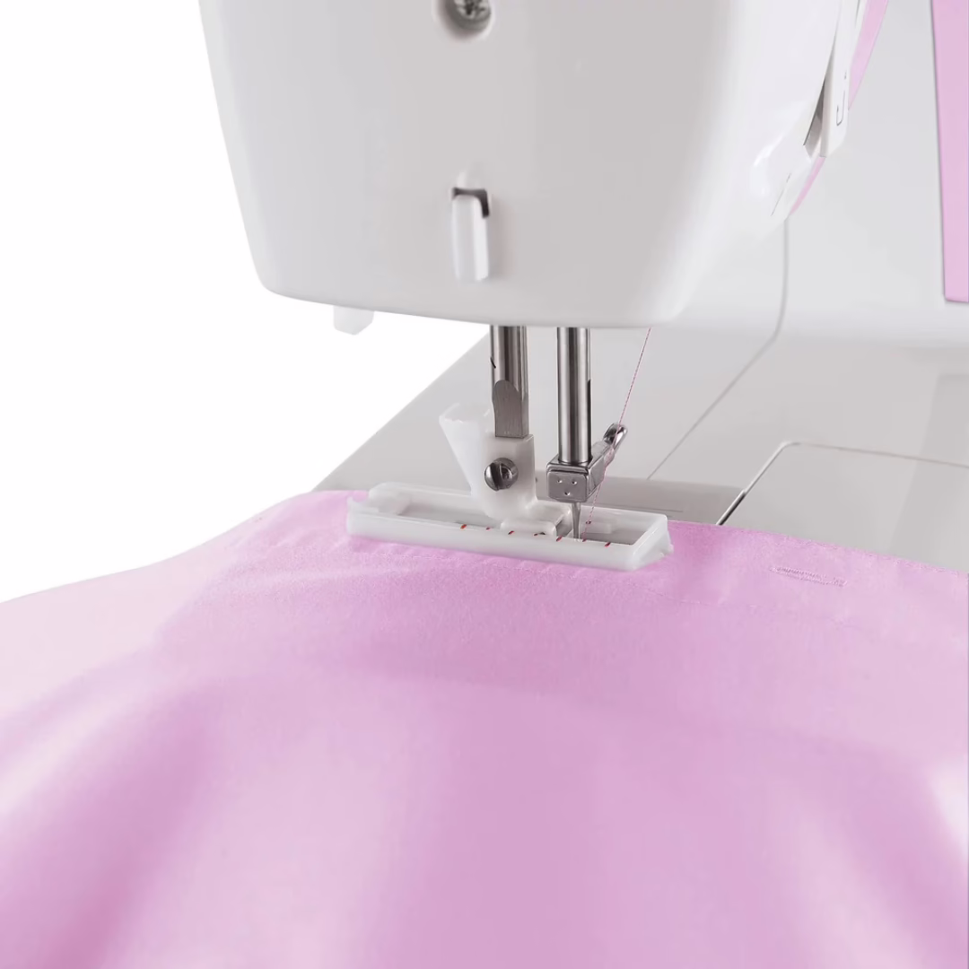 MAQUINA DE COSER COLOR ROSA MODELO 3223 SINGER - Imagen 2